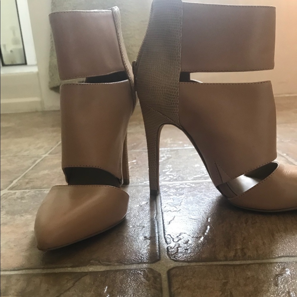 Pointy toe heels with straps